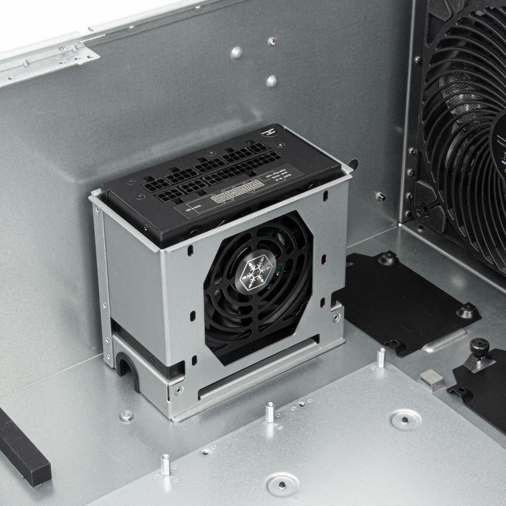 Фото Компьютерный корпус Silverstone SST-RM51