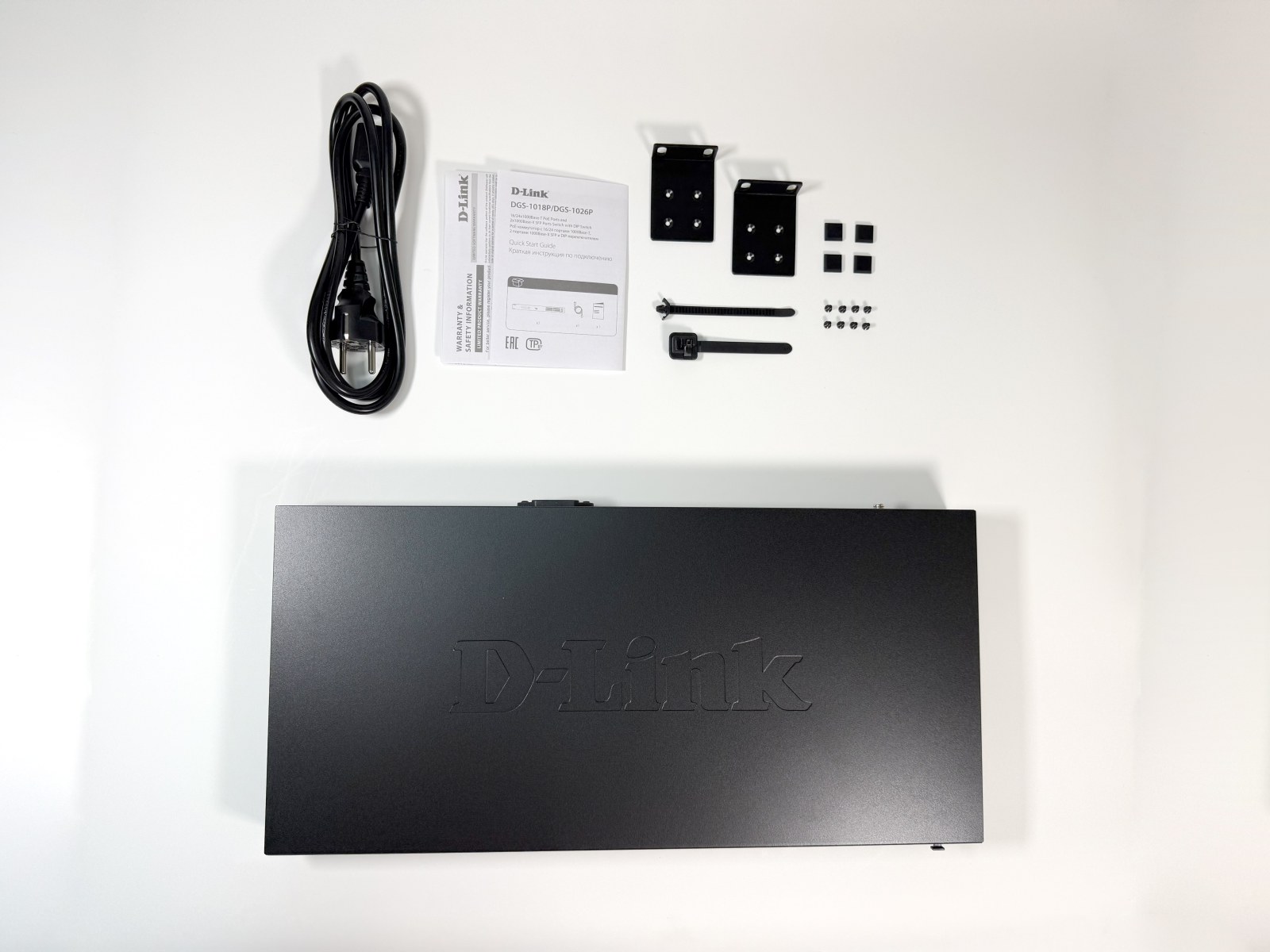 Фото Коммутатор D-Link DGS-1018P DGS-1018P/B1A 16x1 Гбит/с 2SFP 16PoE 240W неуправляемый