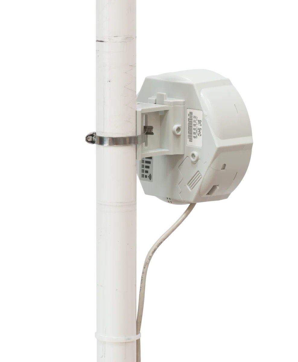Фото Наружная точка доступа MikroTik RBSXTG-5HPacD-SA RouterBOARD SXTG with Dual Chain 802.11ac, 13dBi 90 deg 5GHz antenna, 720MHz CPU, 128MB RAM, Gigabit Ethernet, USB, POE, PSU, pole mount, RouterOS L4